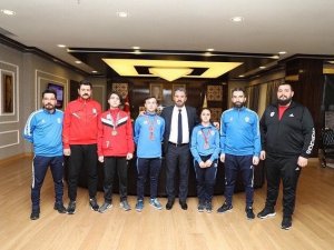 Madalyalı Sporculardan Başkan Ertuğrul Çetin’e Ziyaret