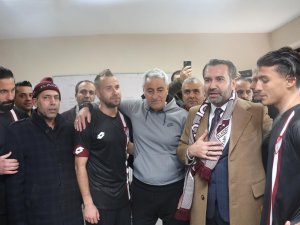 Başkan Şerifoğulları, Elazığspor’u Kahta’da Yalnız Bırakmadı