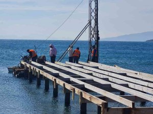 Bodrum Belediye Başkanı Aras Kendi İskelesini Yıktırdı