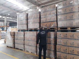 Diyarbakır’da Market Deposunda 10 Ton Stoklanmış Yağ Bulundu