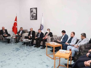 Rektör Çomaklı, Tebriz Üniversitesi Heyeti İle Bir Araya Geldi