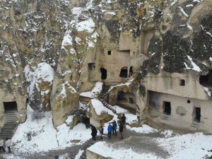 Kapadokya Beyaza Büründü