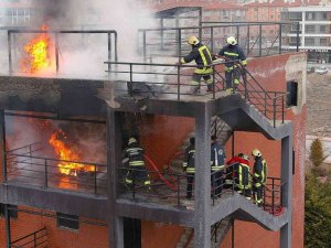 Konya Büyükşehir İtfaiyesi Farklı Ülkelerden İtfaiyecilere Eğitim Veriyor