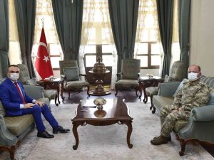 Vali Soytürk, Tuğgeneral Oruçoğlu İle Bir Araya Geldi