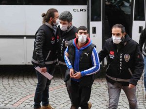 Komşularını Öldüren 5 Kişilik Aileye 12 Yıl 6 Ay Hapis