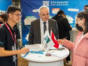 Kto Karatay Üniversitesi Tanıtım Günlerinde Üniversite Adaylarıyla Buluştu