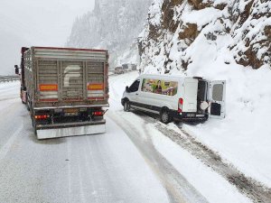 Zigana Geçidi Kar Altında