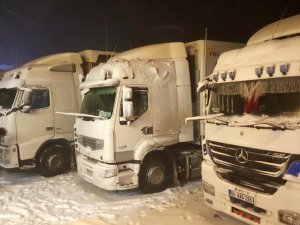 Kar Ve Tipi Ulaşımda Aksamalara Neden Oldu