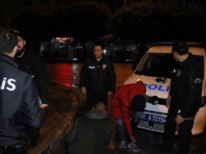 Polisten Kaçıp Yakalanınca, "Biz Polislerimizi Seviyoruz" Dedi