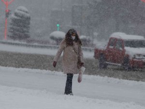 Kayseri’ye Lapa Lapa Kar Yağdı