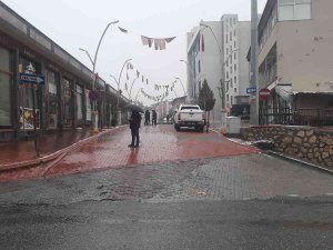 Mart Ayında Lapa Lapa Kar Yağdı, Kulp Yeniden Beyaza Büründü