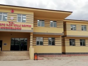 Mardin’de Halı Sahada Top Oynarken Kalp Krizi Geçiren Öğretmen Hayatını Kaybetti