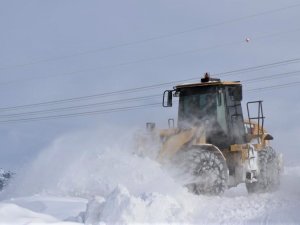 Erzincan’da Kar Ve Tipiden 294 Köy Yolu Ulaşıma Kapalı