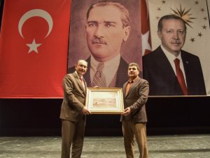 Bilecik’te ‘Mehmet Akif’i Ve İ̇stiklal Marşını Anlama’ Konferansı Düzenlendi