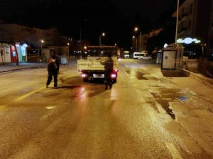 Menteşe’nin Sokak Ve Caddelerinde Tuzlama Çalışması