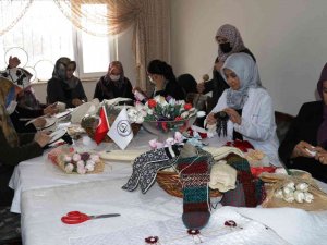 Koyun Yünleri Kadınların Eliyle Değerleniyor