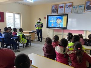 Jandarmadan Çocuklara Trafik Eğitimi