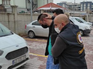 Kayınvalidesini Öldüren Ve Eşini Yaralayan Şahıs Suç Makinesi Çıktı