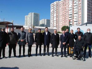 Ak Parti İ̇zmir’den Opera Binası Çıkışı