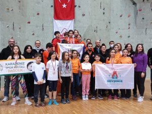 İ̇negöl Belediyespor Spor Tırmanış Takımı Kürsüleri Fethetti
