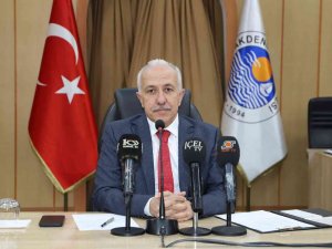 Akdeniz Belediyesinden Çiftçilere Gübre Yardımı