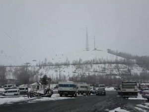Solhan’da Kar Yağışı Nedeniyle 3 Köy Yolu Ulaşıma Kapandı