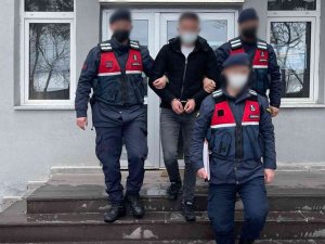 Köydeki Ev Ve İş Yerlerine Dadanan Şahıs Jandarmadan Kaçamadı