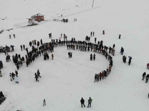 Muş’ta “Kültür Ve Turizm Kış Festivali” Düzelendi