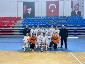 Adü Kadın Futsal Takımı 1. Lige Yükseldi