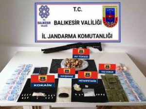 Balıkesir’de Jandarmadan 22 Şahsa Operasyon