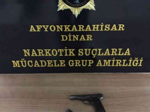 Uyuşturucu Operasyonunda Aranan Şahıs Tabanca İle Yakalandı