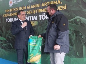 133 Ton Yem Bitkisi Tohumu Dağıtıldı, Yem Açığının 3’te 1’ini Karşılayacak