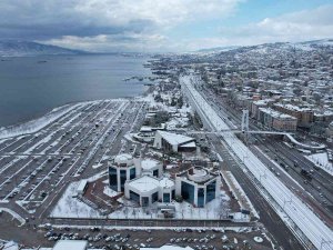İ̇zmit Körfezi Mart Ayında Karla Buluştu