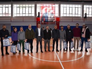 Emet’te Yarışmada Dereceye Giren Öğrenciler Ödüllendirildi