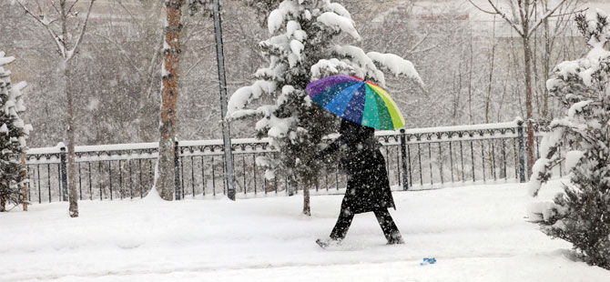 Rize ve Artvin'in Yüksek Kesimlerinde Kuvvetli Kar Yağışı Uyarısı!