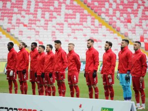 Sivasspor’da Zorlu Adana Maçı Öncesi 2 Sakat Futbolcu Bulunuyor