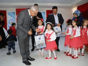 Öğrencilerin Coşkulu Gösterisi Başkan Güder’i Duygulandırdı