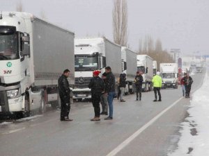 Ağır Tonajlı Araçlara 24 Saattir Kapalı Olan Karaman-mersin Yolu Ulaşıma Açıldı