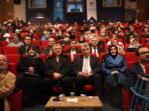 Usta Şarkıcı Ahmet Özhan, Sevenleriyle Bir Araya Geldi