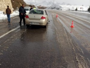 Buzlanma Nedeni İle Kazalar Da Arttı