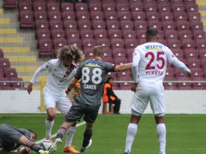 Spor Toto Süper Lig: A. Hatayspor: 2 - Fatih Karagümrük: 0 (İ̇lk Yarı)