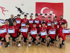 Hentbol Yıldız Erkeklerde Türdü, Finallere Kaldı