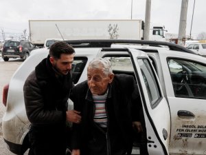 Bursa’da Karda Mahsur Kalan Hasta, Hastaneye Ulaştırıldı