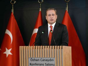 Burak Elmas: "Ezeli Rakibimizi Pazartesi Günü Ali Sami Yen’de ‘Aslanlar’ Gibi Bekliyoruz"