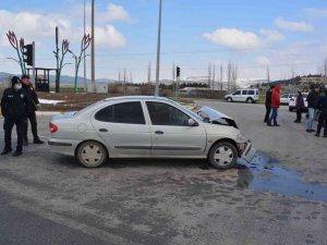 Bigadiç’te Ambulans Kaza Yaptı