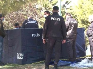 Yürüyüşten Sonra Dinlenmek İçin Oturduğu Bankta Can Verdi