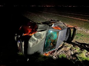 Önündeki Otomobile Çarptı: 3 Yaralı