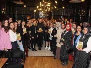‘Yüzyıllık Yalnızlık’ Adlı Kitabı Tahlil Ettiler
