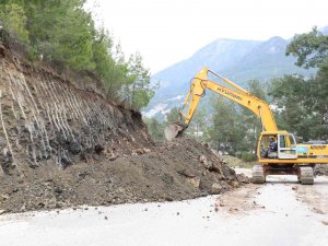 Alanya Dimçayı Acınar Yolu’nda Yol Genişletme Çalışması