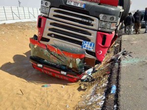 Kırşehir’de Buğday Yüklü Tır Devrildi